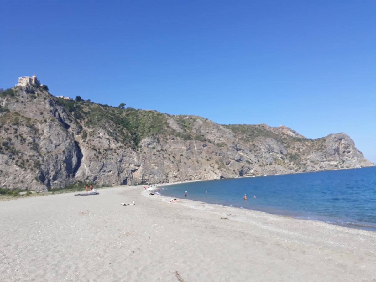 Villa Focu E Mari Mascali Exterior foto