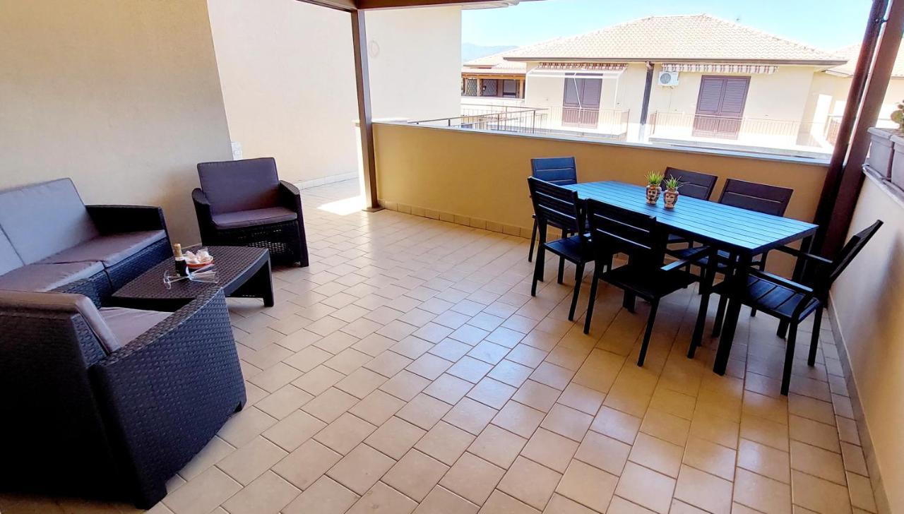 Villa Focu E Mari Mascali Exterior foto
